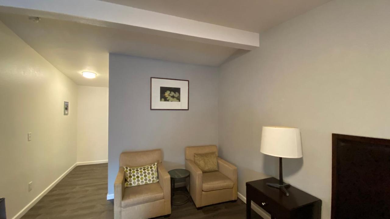 Golden Kent Motel Extérieur photo