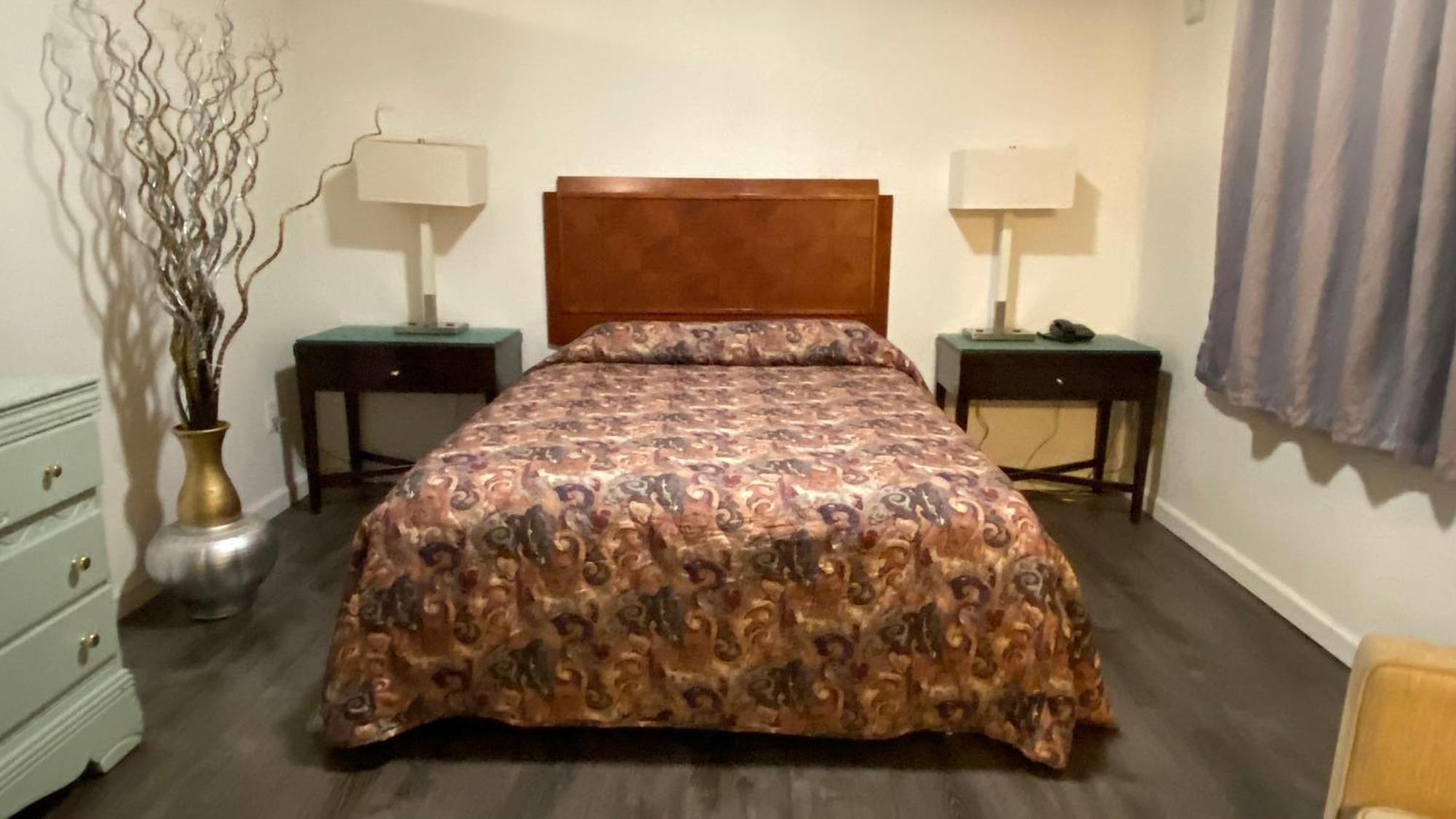 Golden Kent Motel Extérieur photo
